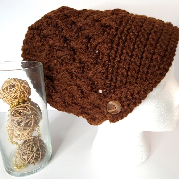 Brown slouchy hat crochet 🧶🤎 - Picture 1 of 4